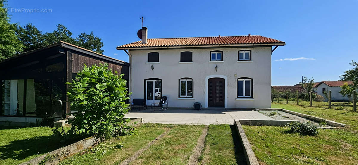 Maison à SAINT-LOUBOUER