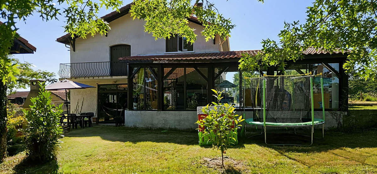 Maison à SAINT-LOUBOUER