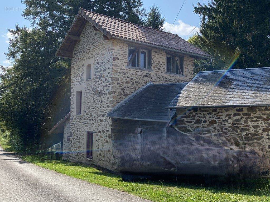 Maison à NEUVIC-ENTIER