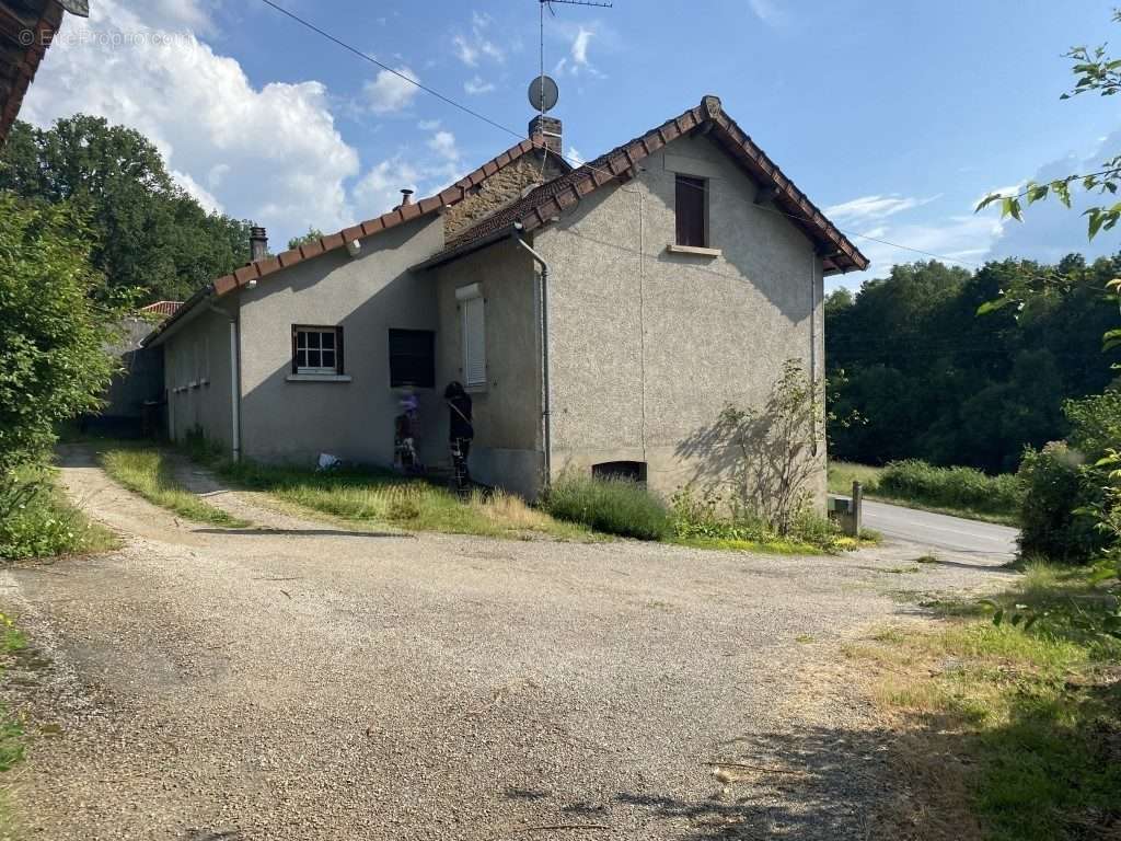 Maison à LINARDS