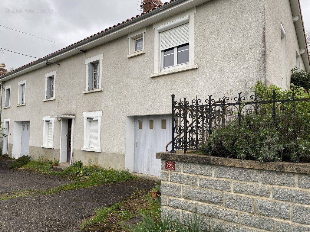 Maison à LINARDS