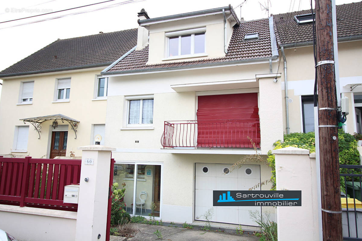 Maison à SARTROUVILLE