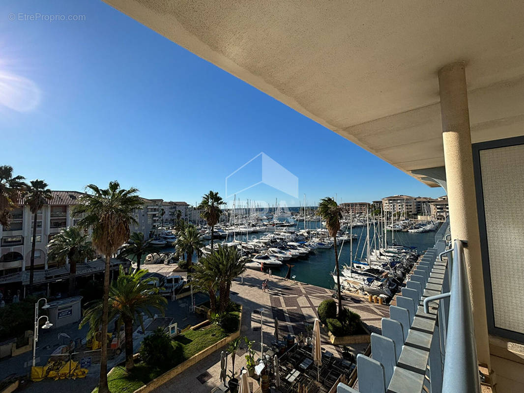 Appartement à FREJUS