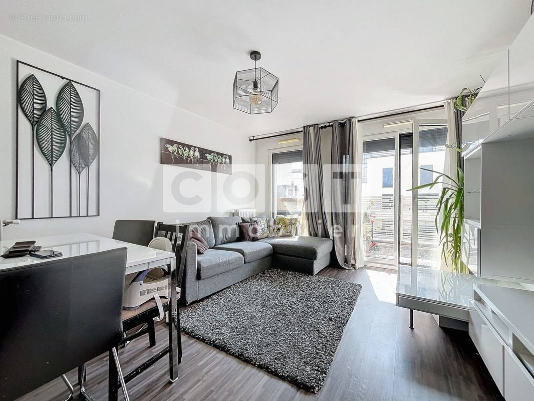 Appartement à COLOMBES