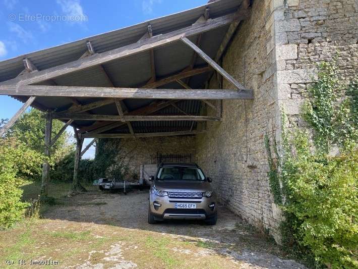 Maison à VERTEUIL-SUR-CHARENTE