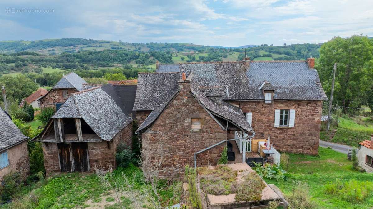 Maison à AUZITS