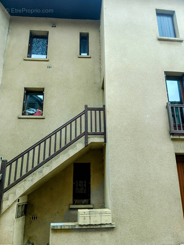 Appartement à DECAZEVILLE