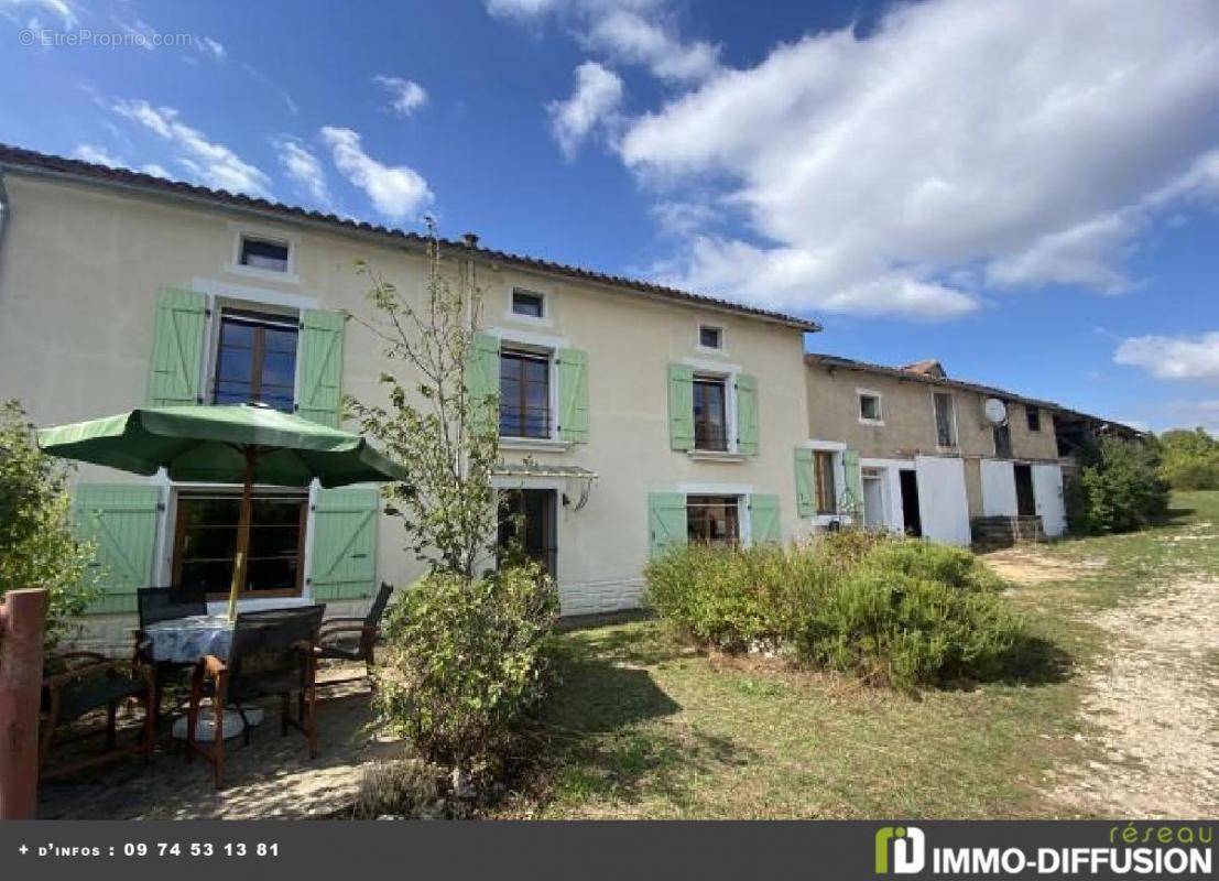 Maison à VERTEUIL-SUR-CHARENTE