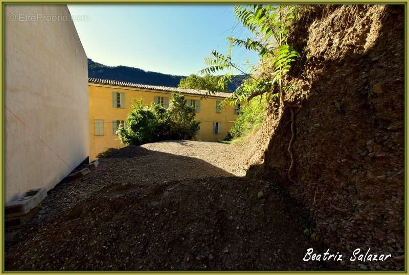 Terrain à DIGNE-LES-BAINS