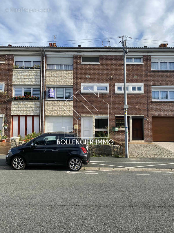 Maison à HAZEBROUCK