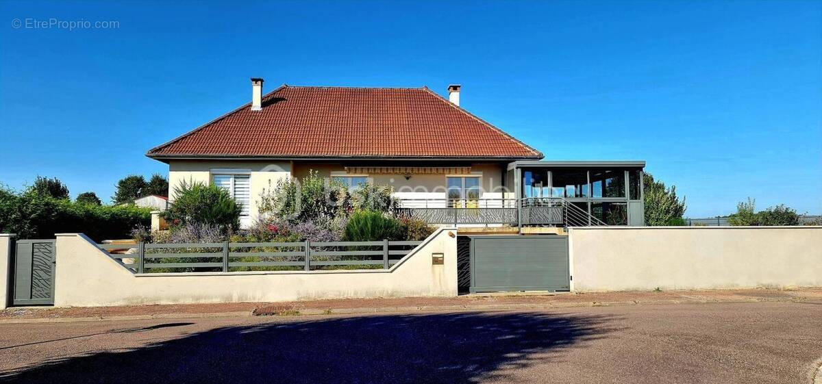 Maison à SEURRE