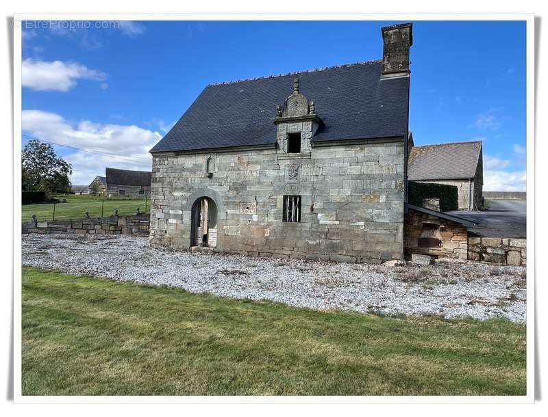 Maison à CLEGUEREC