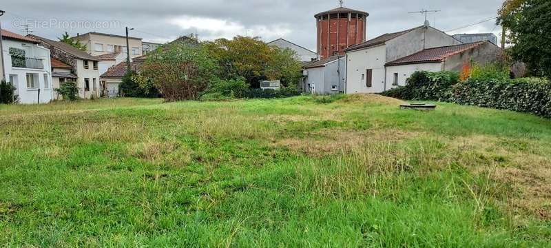 Terrain à VILLENEUVE-SUR-LOT