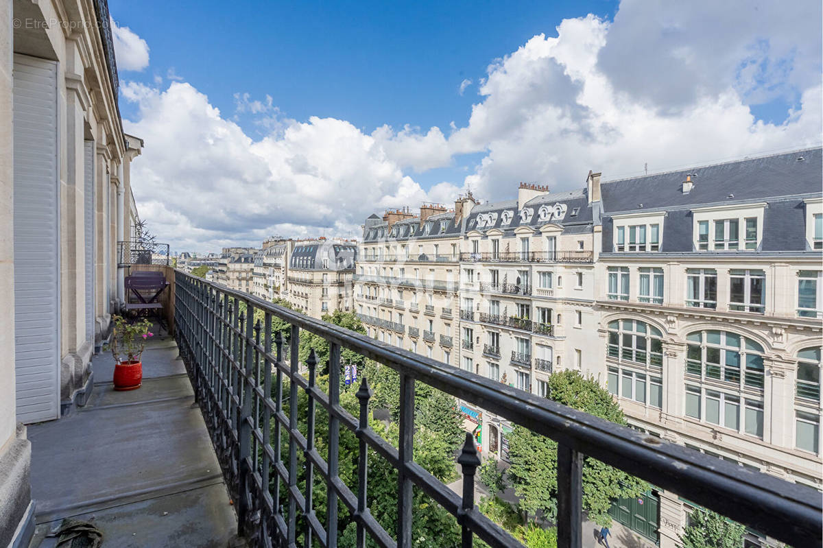 Appartement à PARIS-11E