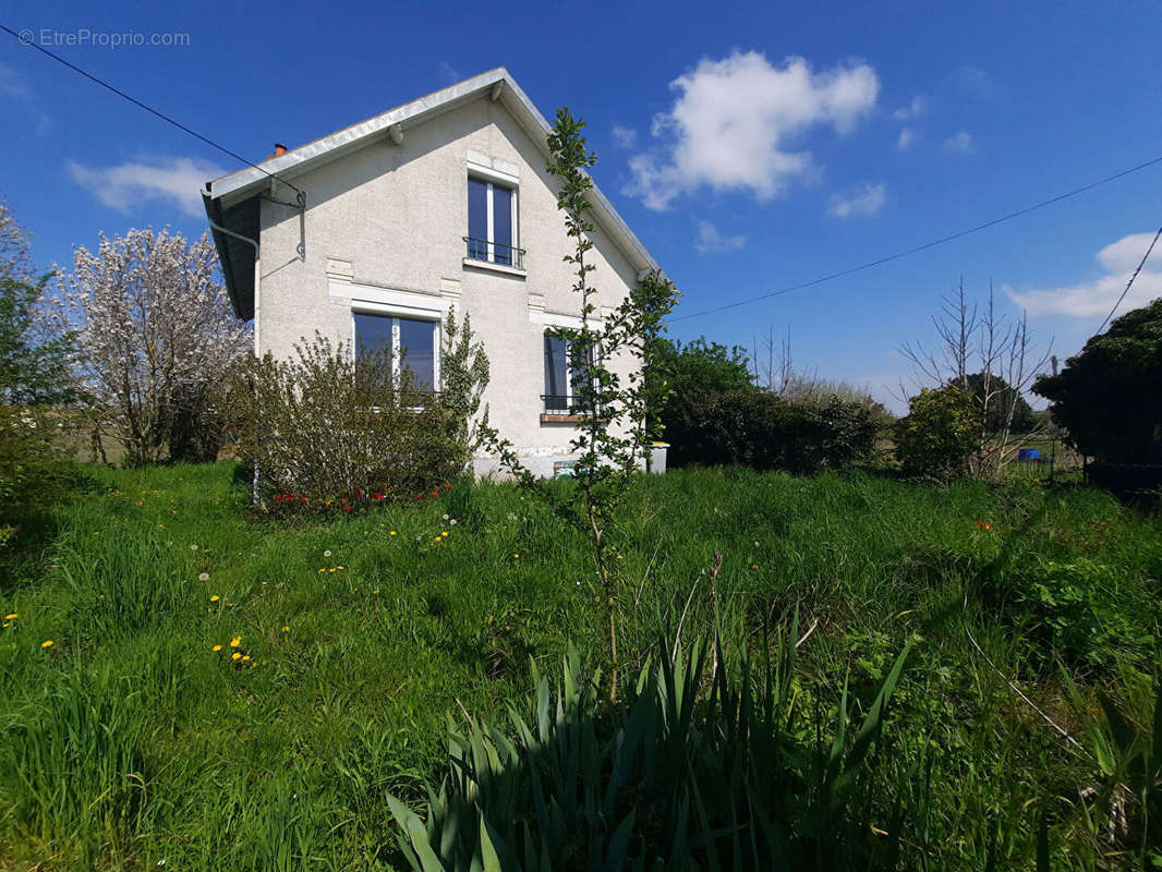 Maison à SERBONNES