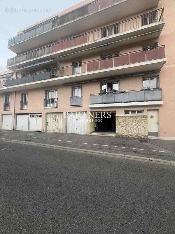 Appartement à SALON-DE-PROVENCE