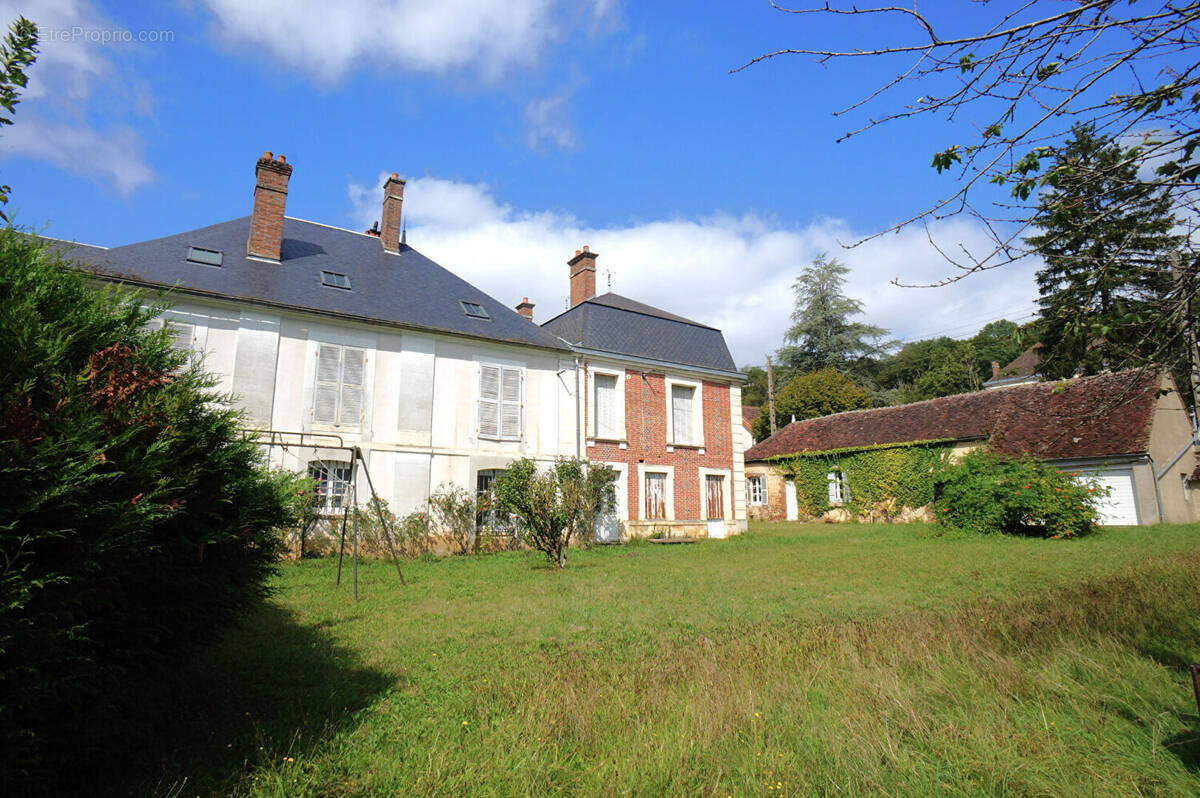 Maison à TOUCY