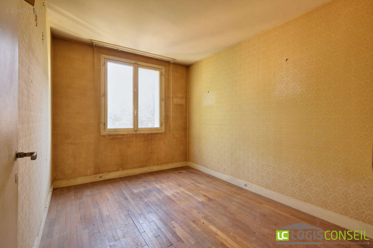 Chambre - Appartement à BOURG-LA-REINE