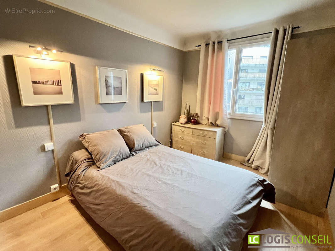 Chambre - Appartement à BAGNEUX