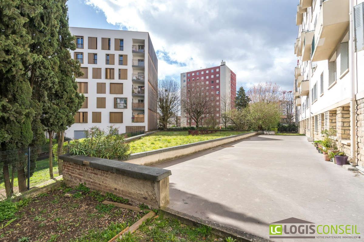 Copropriété - Appartement à BAGNEUX