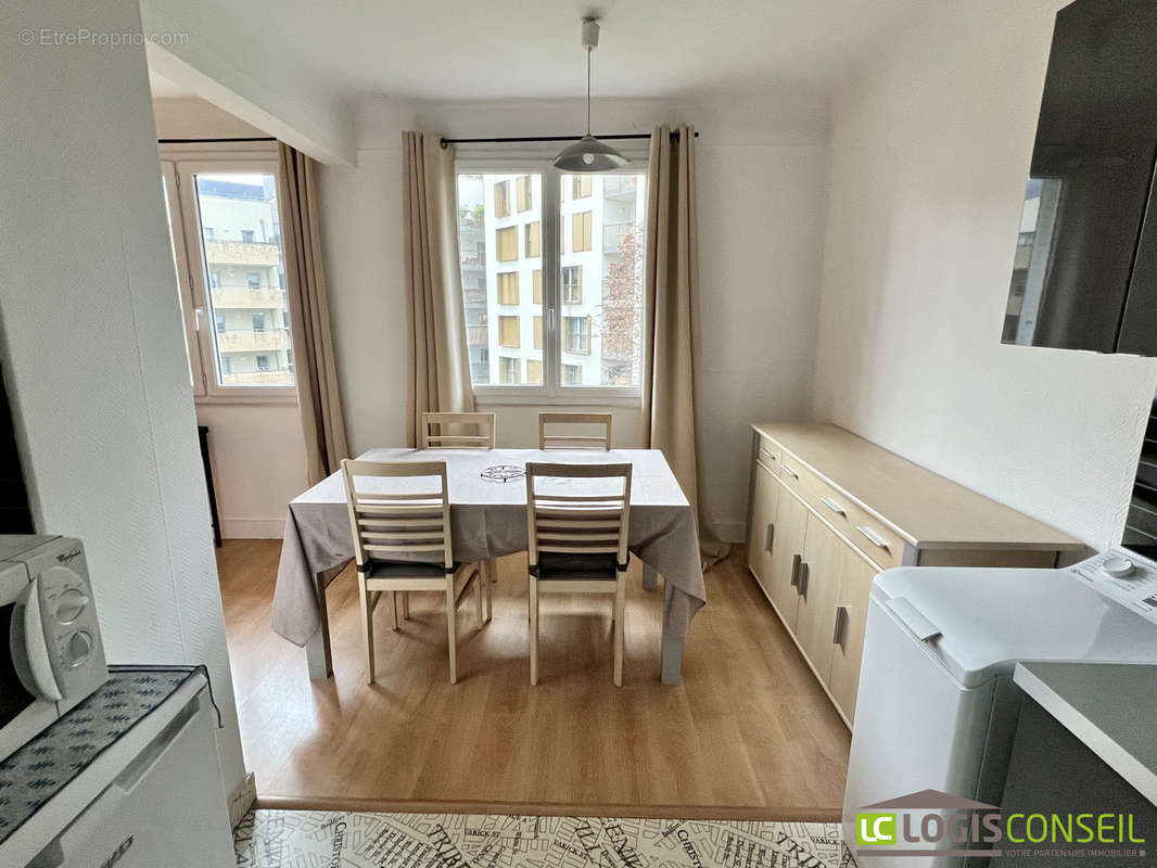 Salle à manger - Appartement à BAGNEUX