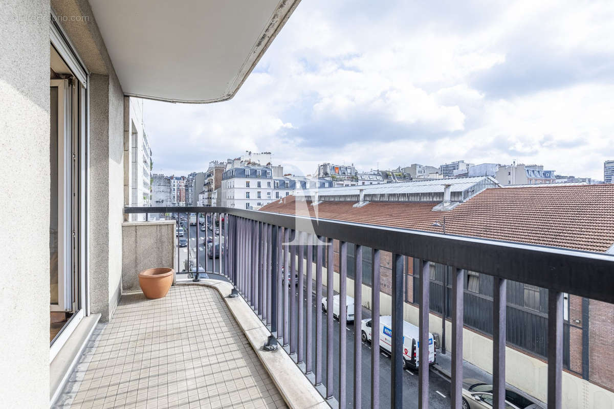 Appartement à PARIS-15E