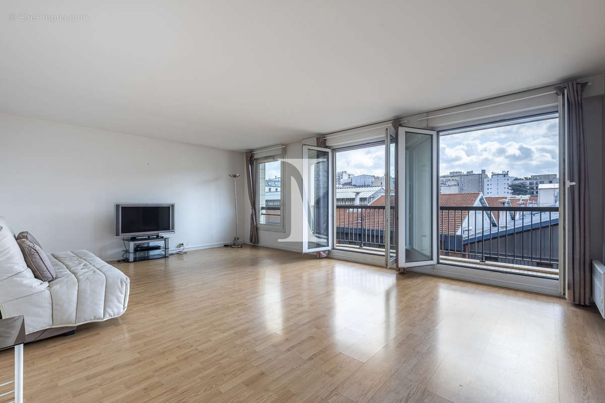 Appartement à PARIS-15E