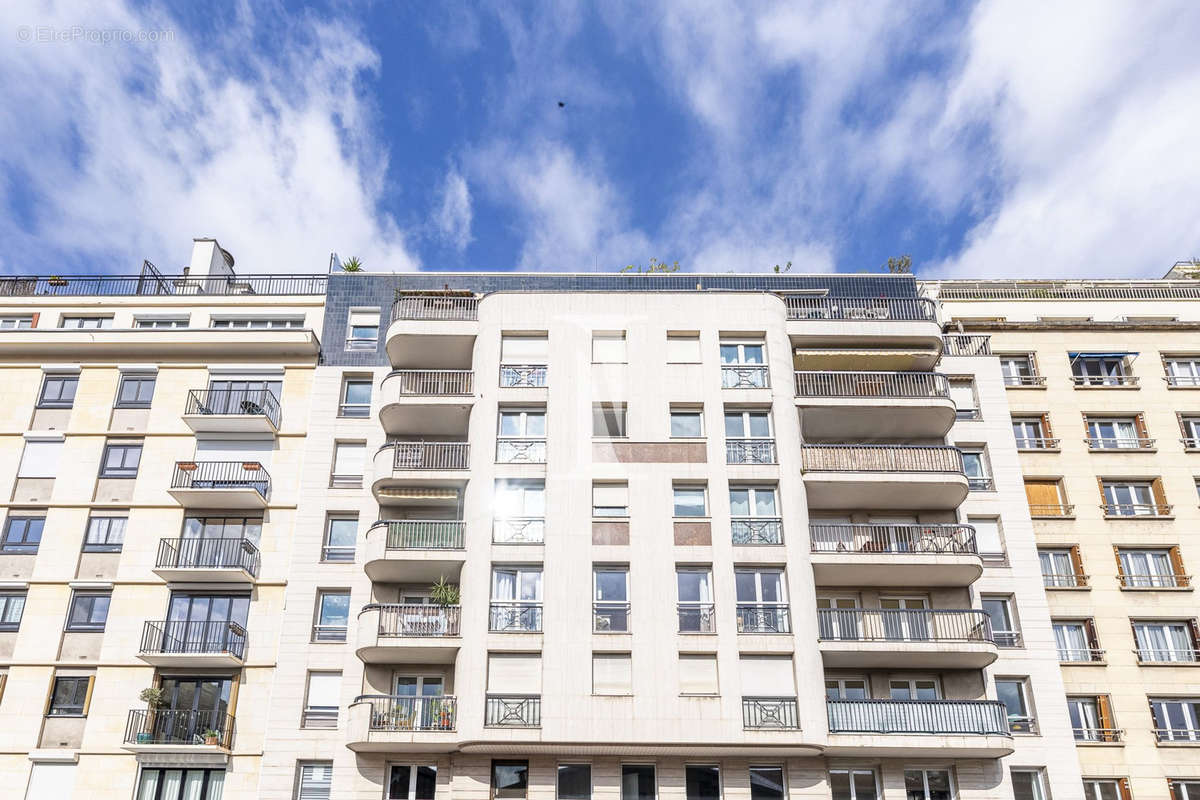 Appartement à PARIS-15E