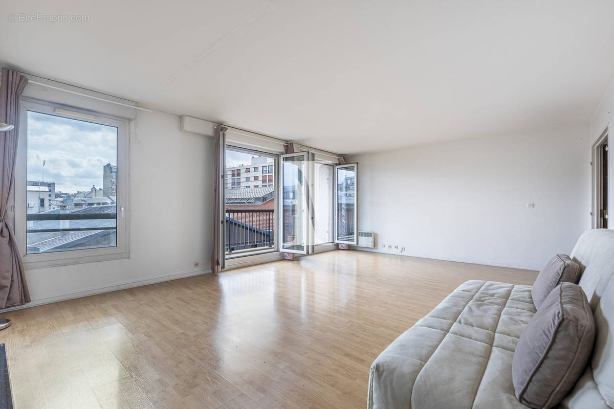 Appartement à PARIS-15E