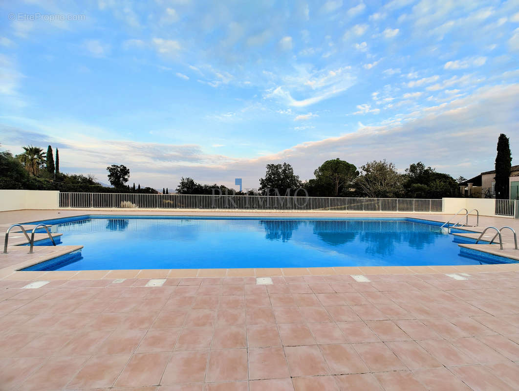 Maison à ROQUEBRUNE-SUR-ARGENS