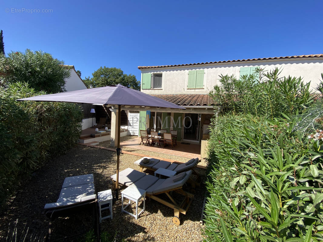 Maison à ROQUEBRUNE-SUR-ARGENS