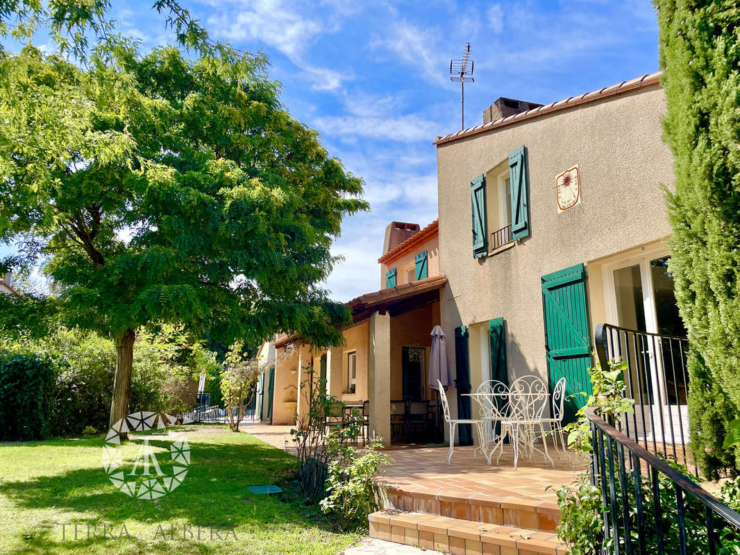 Maison à LAROQUE-DES-ALBERES