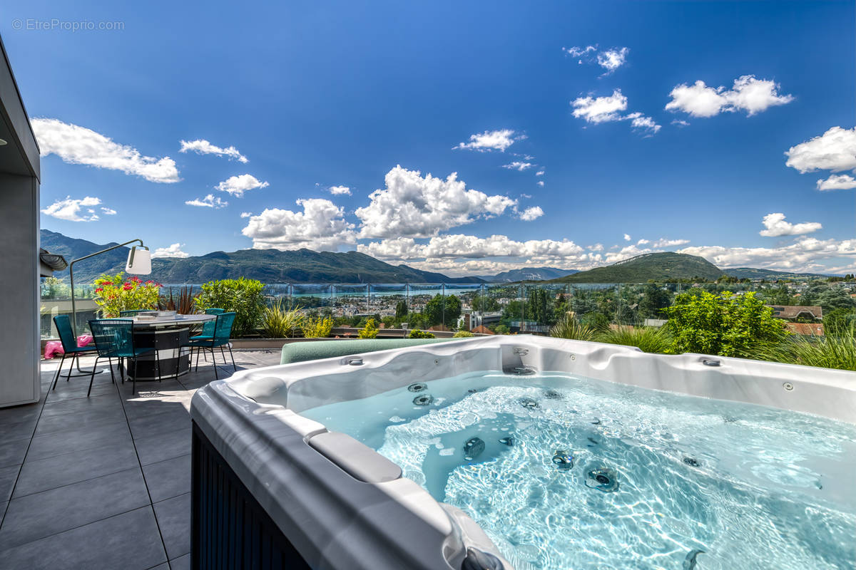 Appartement à AIX-LES-BAINS