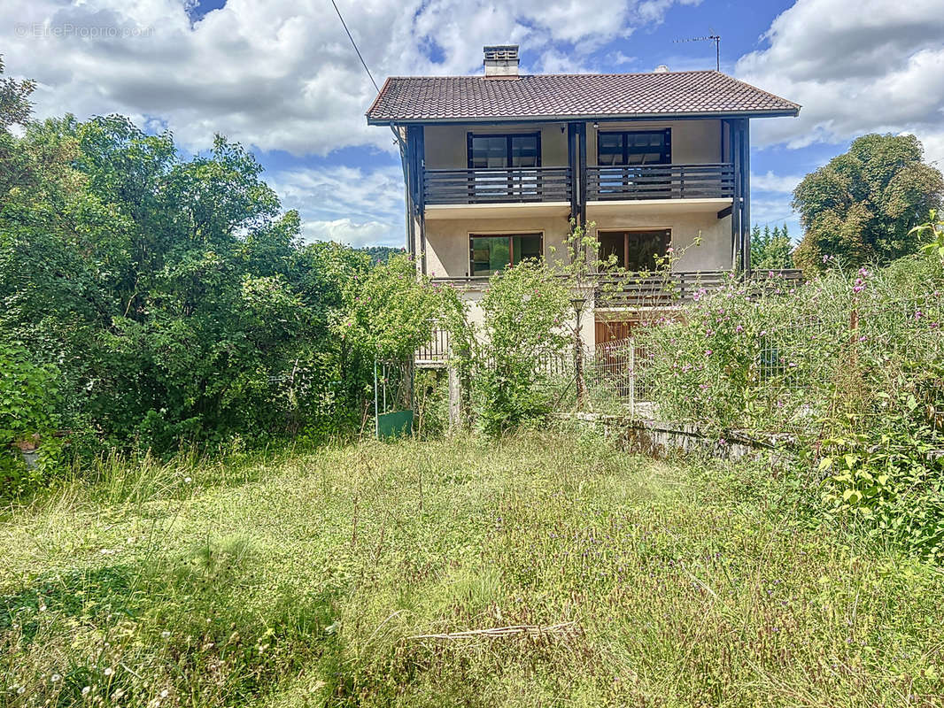 Appartement à ALBY-SUR-CHERAN