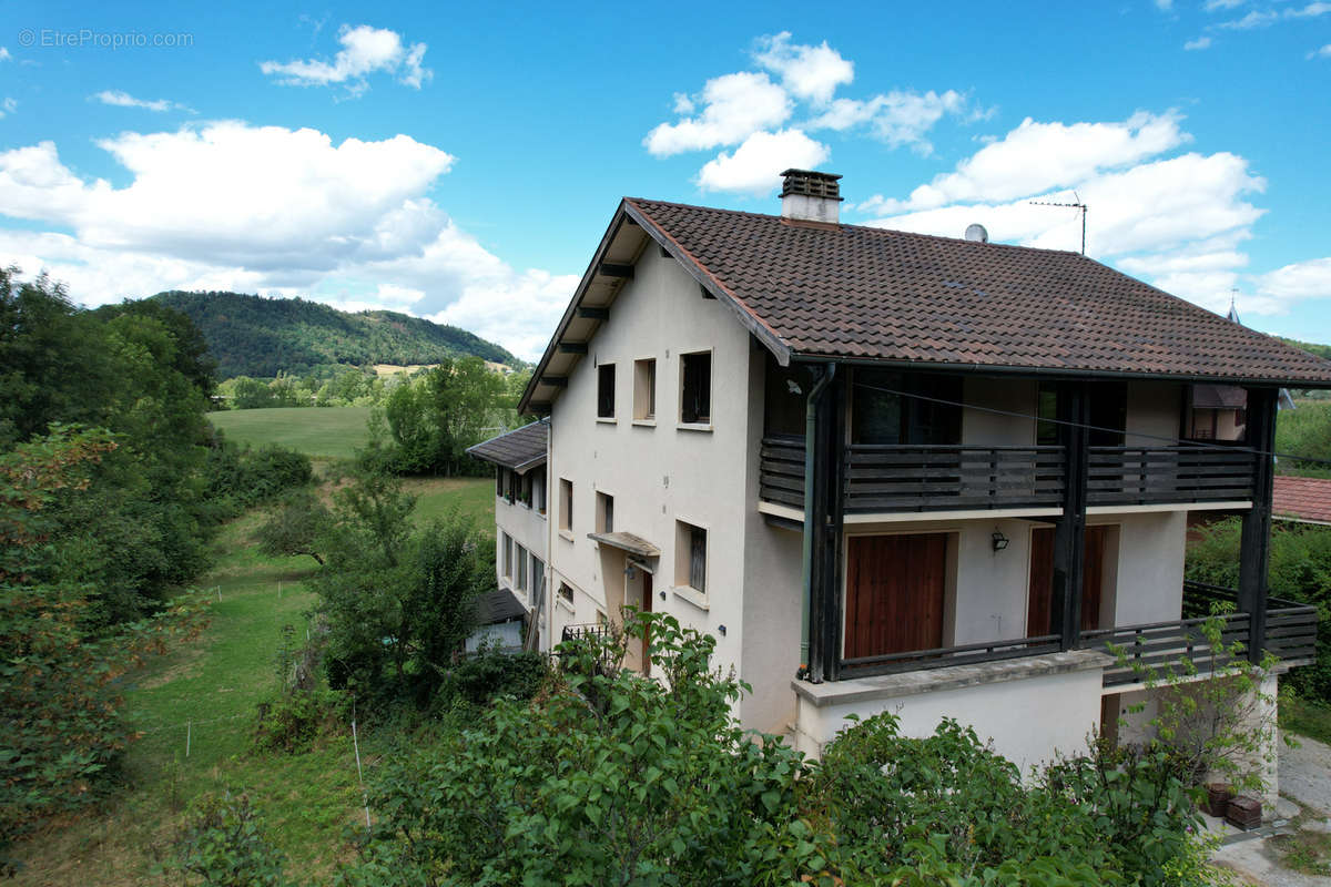 Appartement à ALBY-SUR-CHERAN