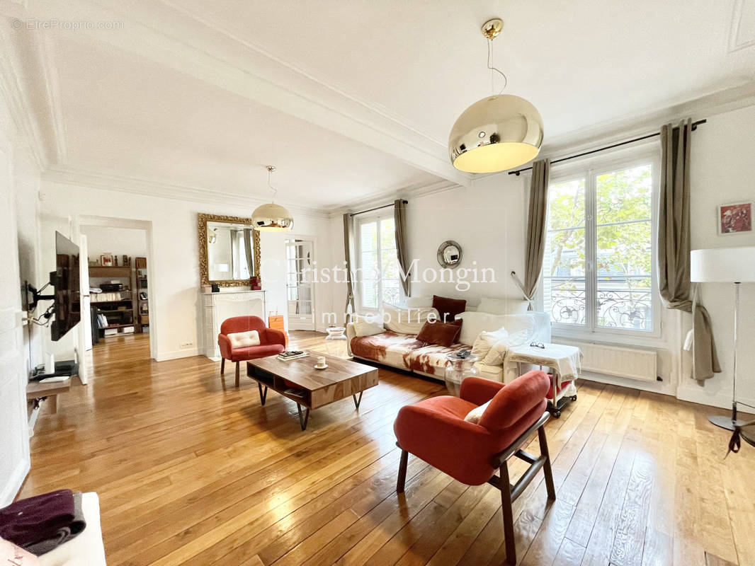 Appartement à NEUILLY-SUR-SEINE