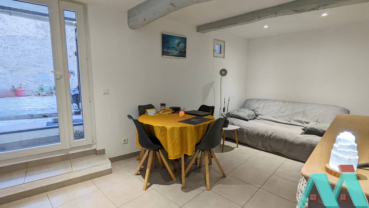 Appartement à SIGNES