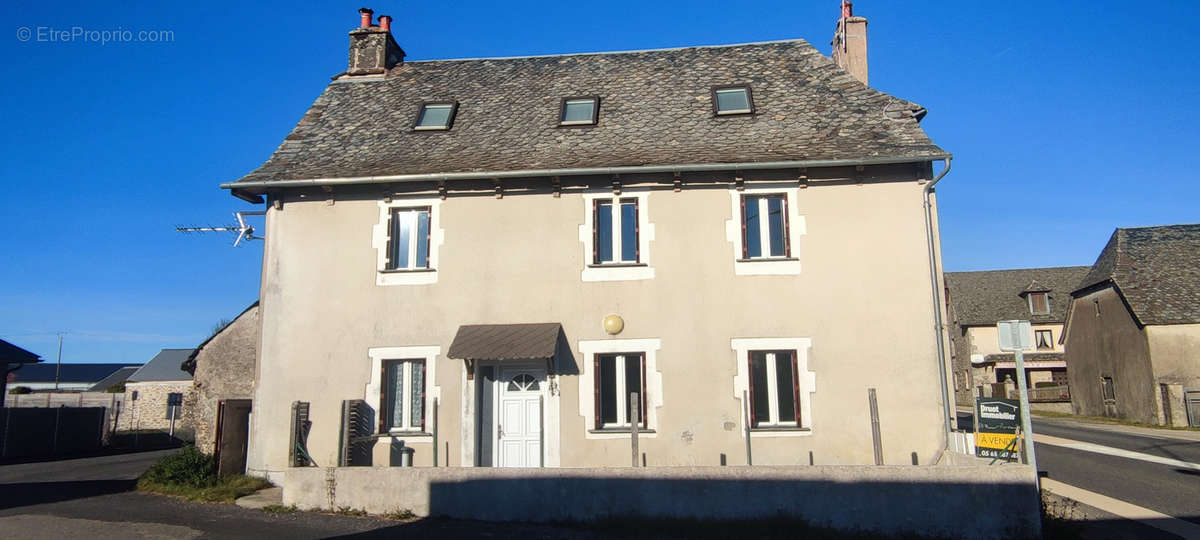 Maison à LE CAYROL