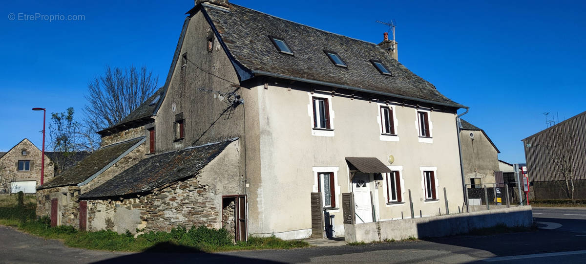 Maison à LE CAYROL