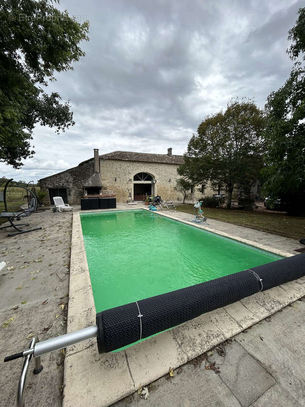 Autre à SAINT-GENES-DE-FRONSAC