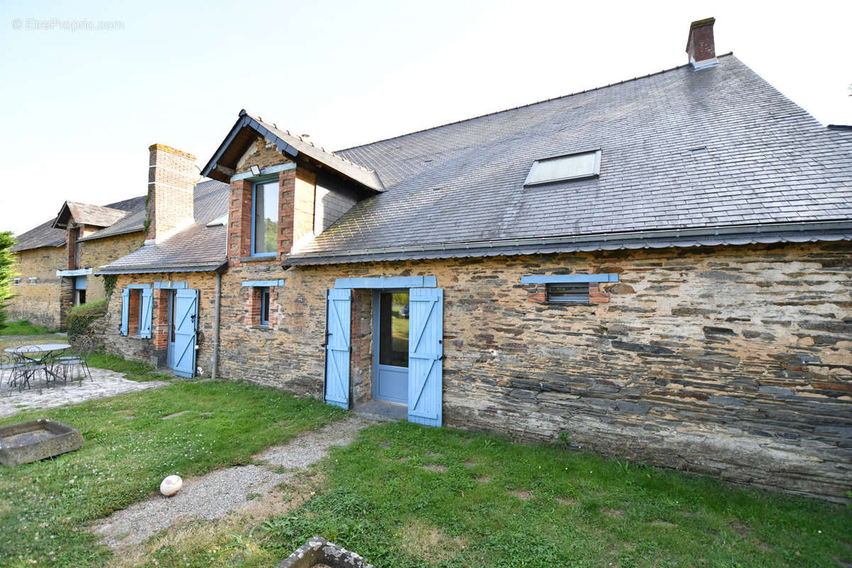 Maison à PETIT-AUVERNE