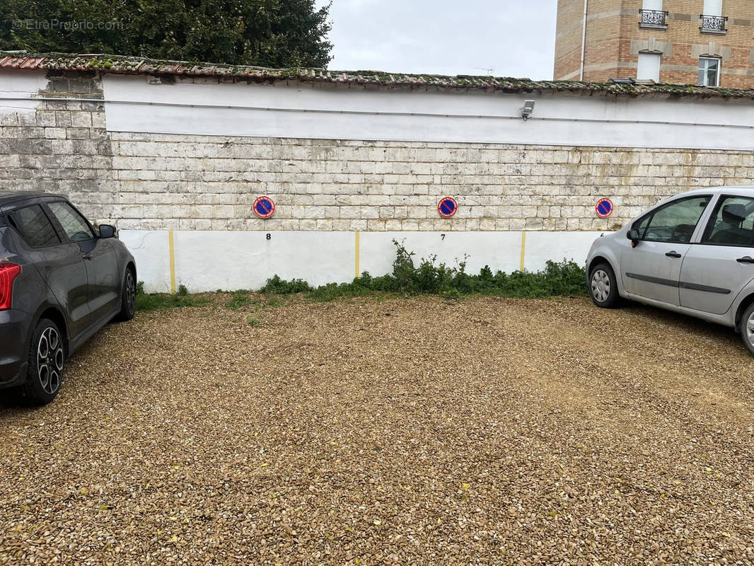 Parking à CHALONS-EN-CHAMPAGNE