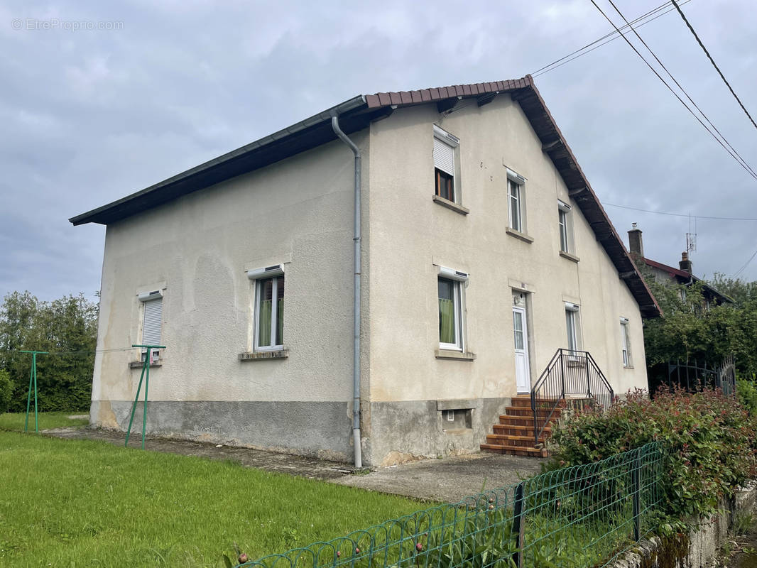 Appartement à VERCEL-VILLEDIEU-LE-CAMP