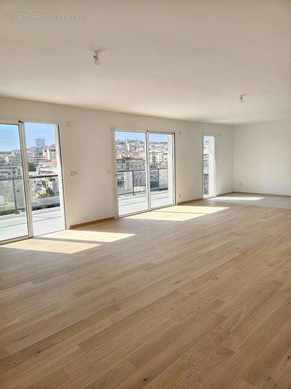 Appartement à MARSEILLE-8E