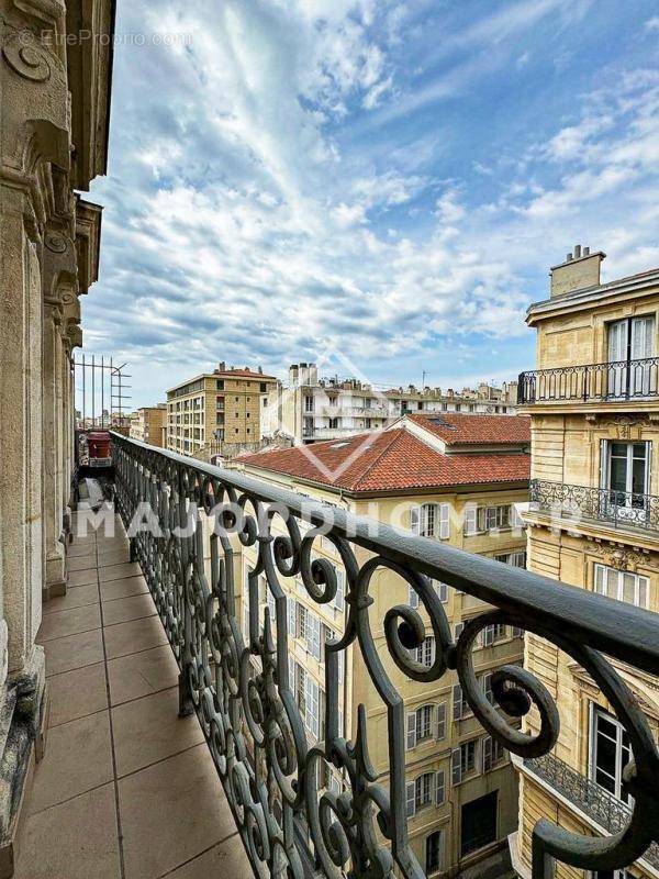 Appartement à MARSEILLE-2E