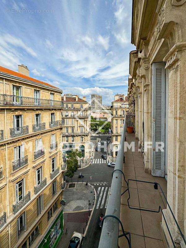 Appartement à MARSEILLE-2E