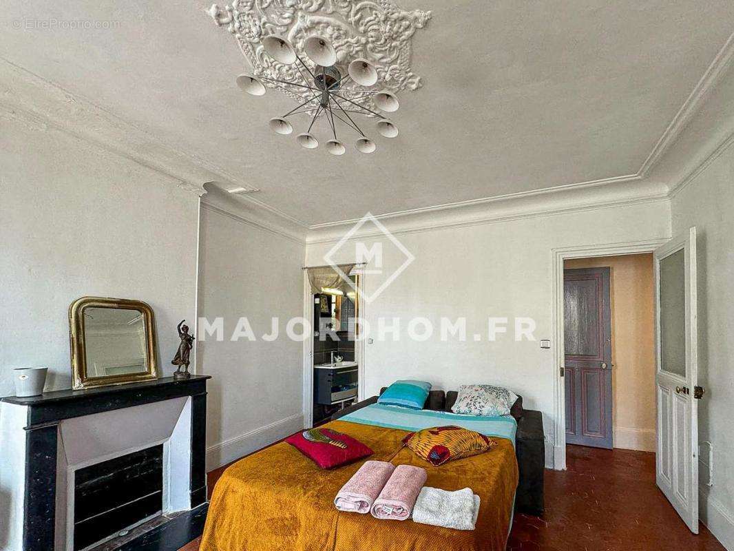 Appartement à MARSEILLE-2E