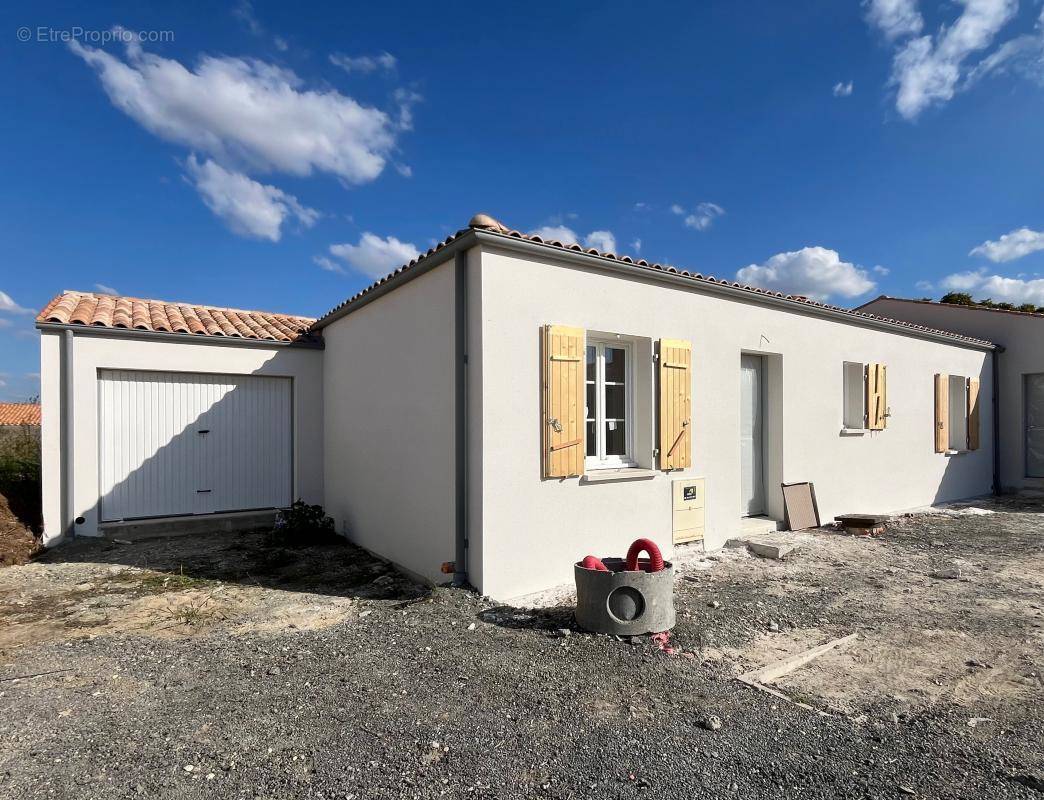 Maison à SAINT-XANDRE