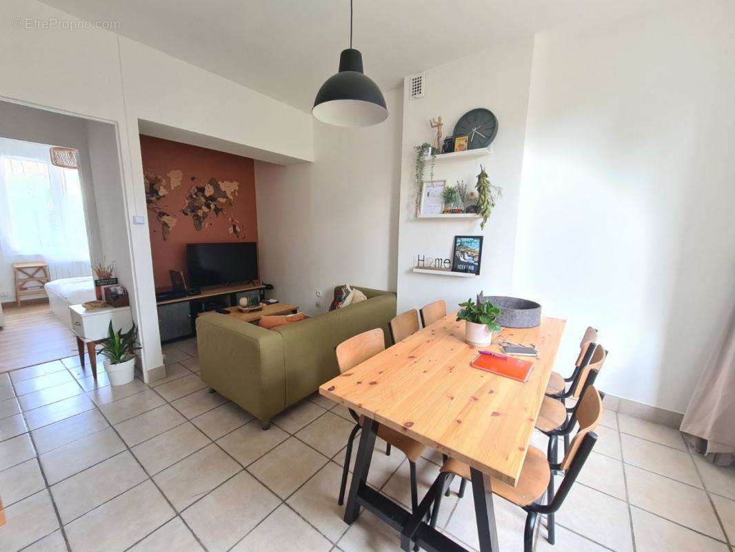 Appartement à SAINT-ETIENNE