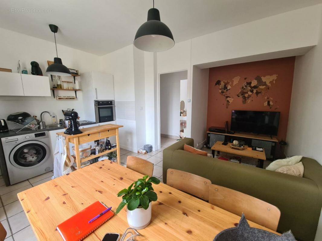 Appartement à SAINT-ETIENNE